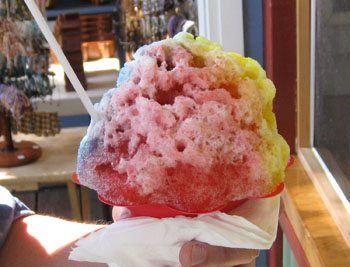 Ululanis shaved ice topped with cream