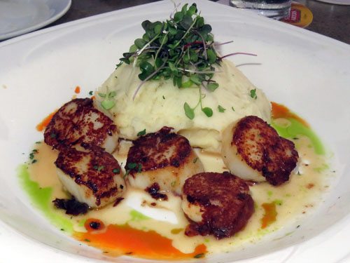 Scallops at Konos restaurant Kihei