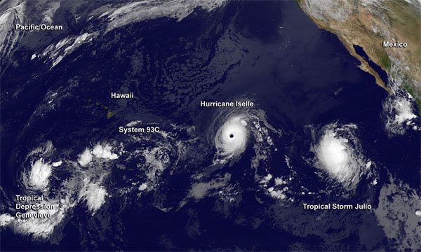  SATELLITE PHOTO OF HAWAII HURRICANE SEASON