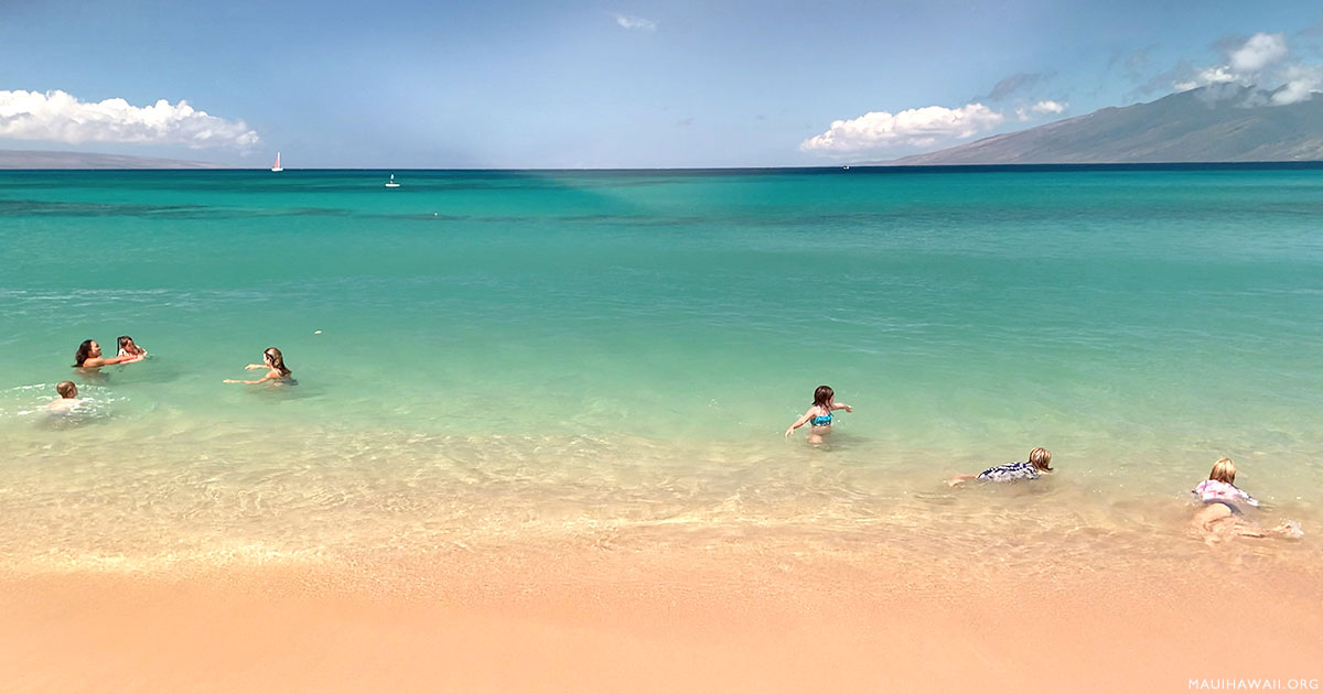 Sizes and Populations of Hawaiian Islands
