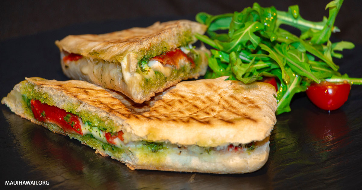 808 On Main Wailuku Maui Sandwich & Salad Restaurant